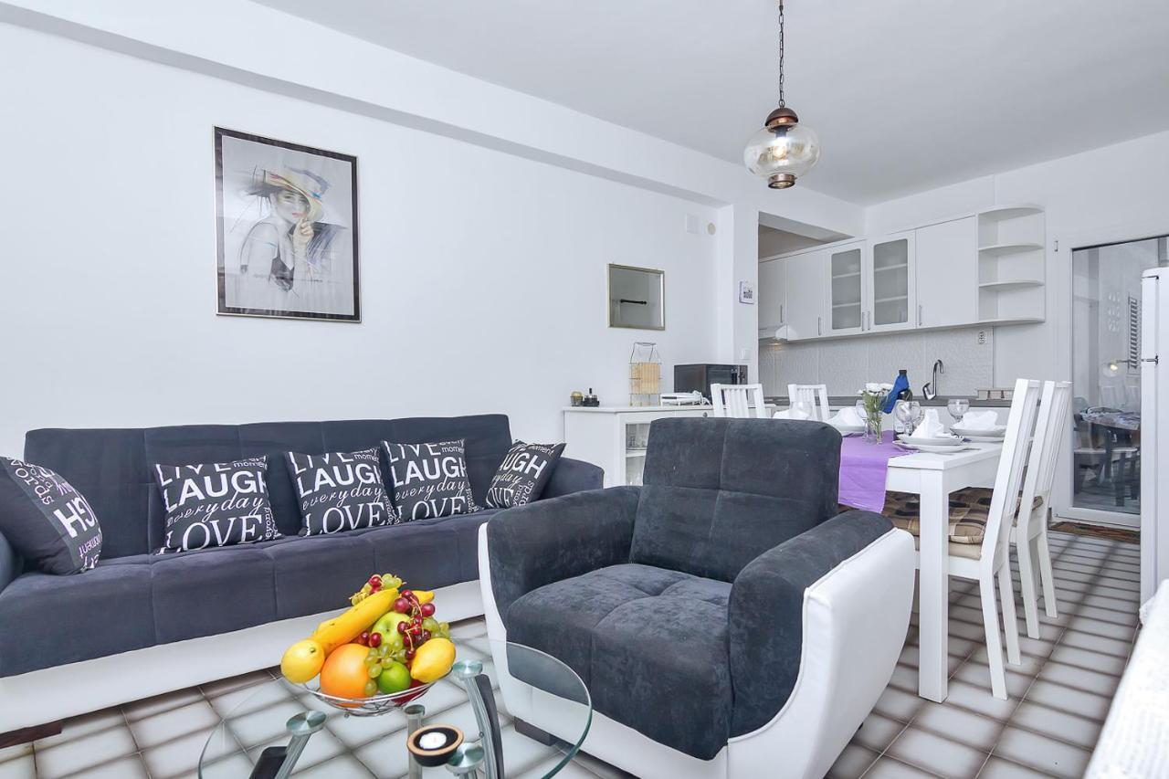 Villa Lory Makarska Buitenkant foto