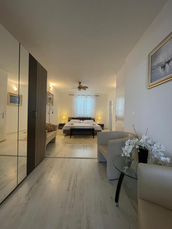 Villa Lory Makarska Buitenkant foto